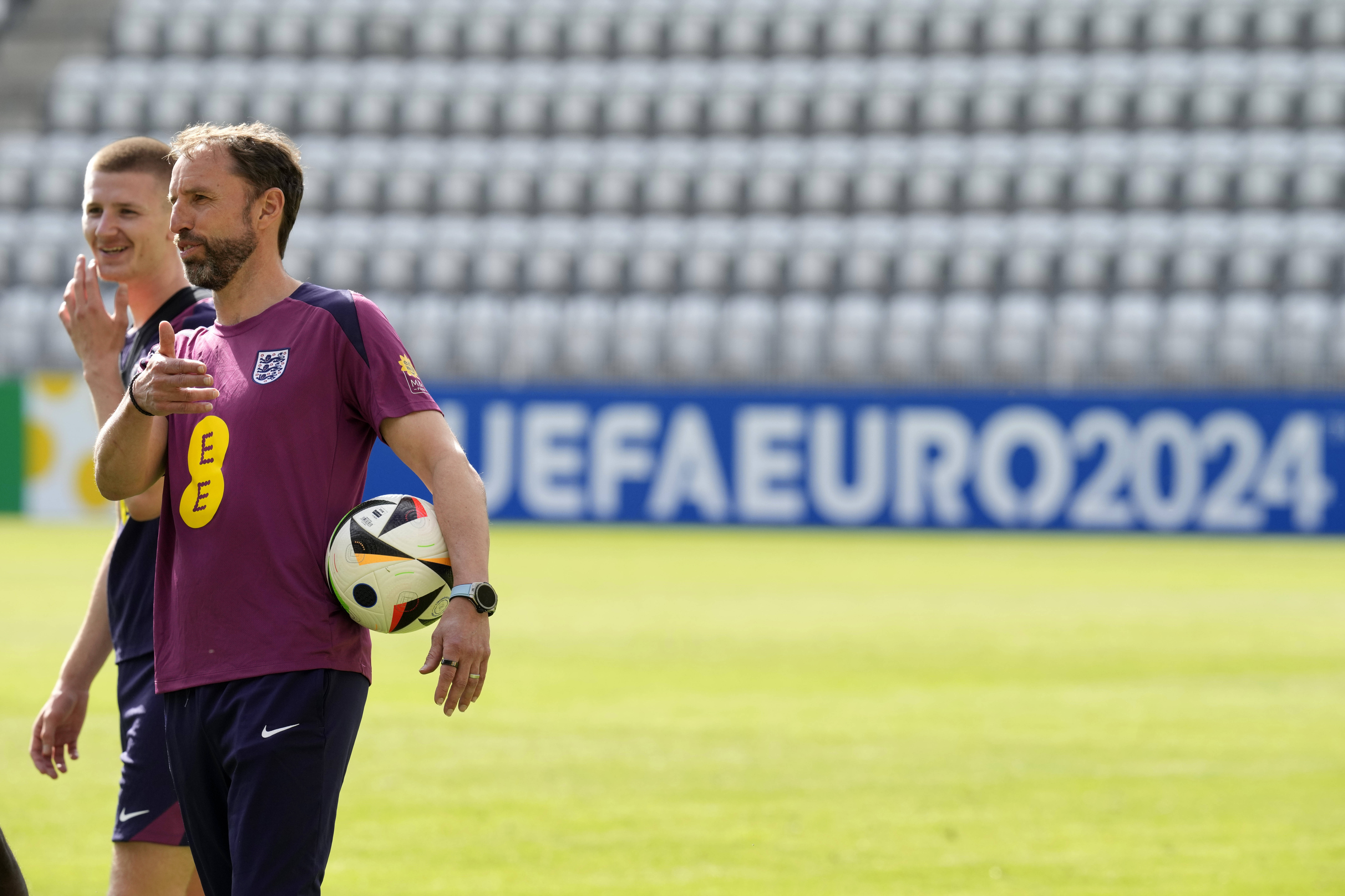 开云体育-英格兰队展现实力，成功晋级2022年欧锦赛四强的简单介绍