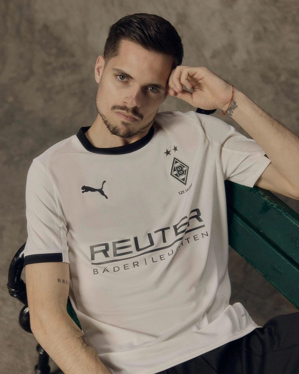 关于门兴格拉德巴赫主教练发布最新战术部署的信息