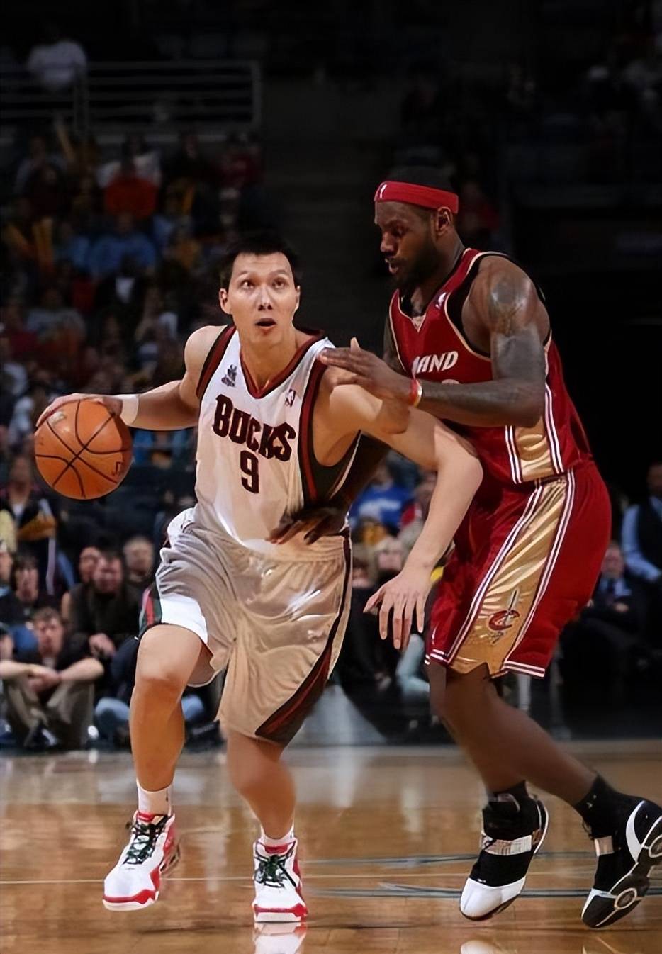 开云APP-火箭完胜爵士，易建联高光表现的简单介绍