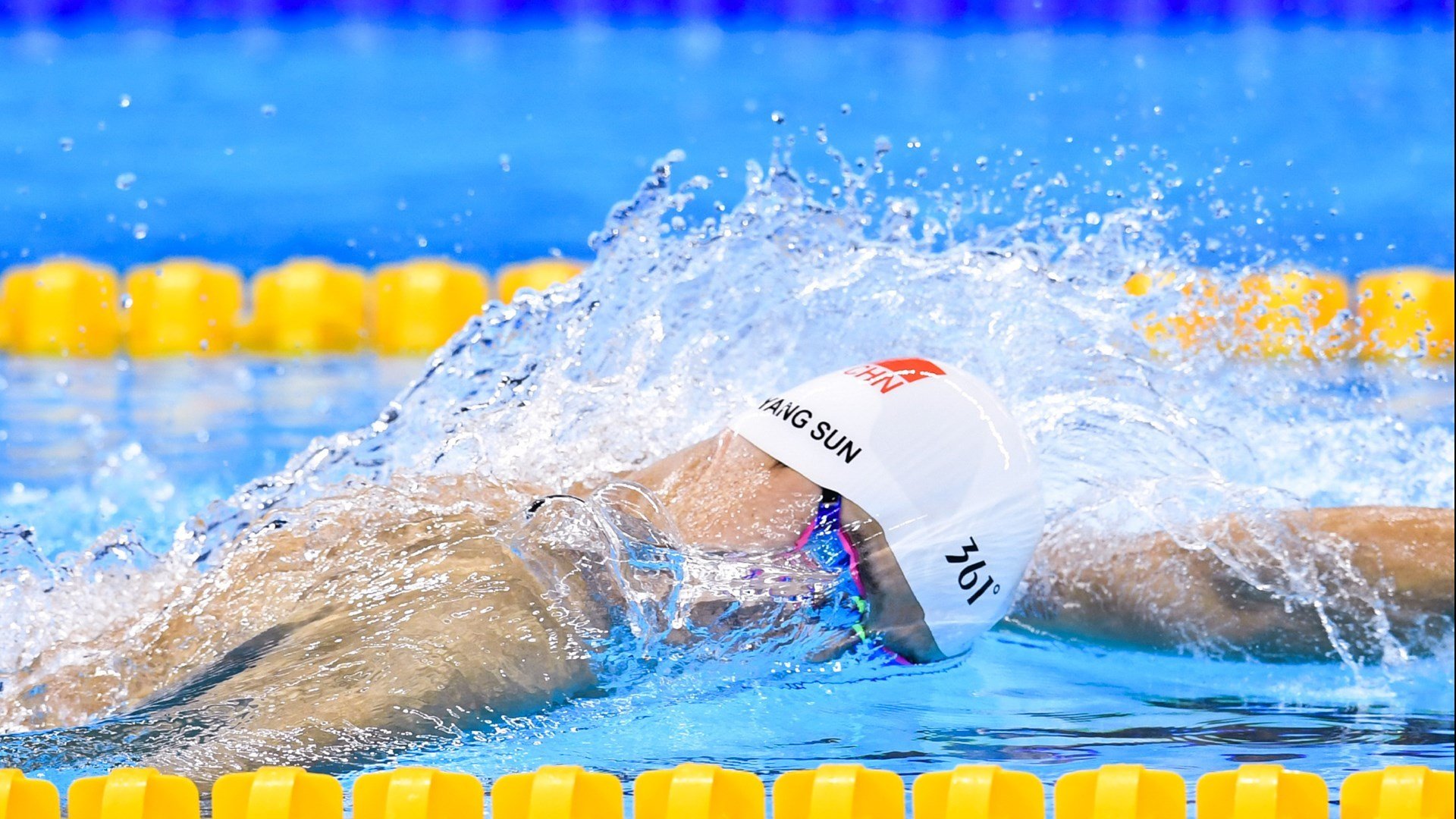 雷霆单节狂潮击溃奇才，范弗利特防守锁链令对手窒息